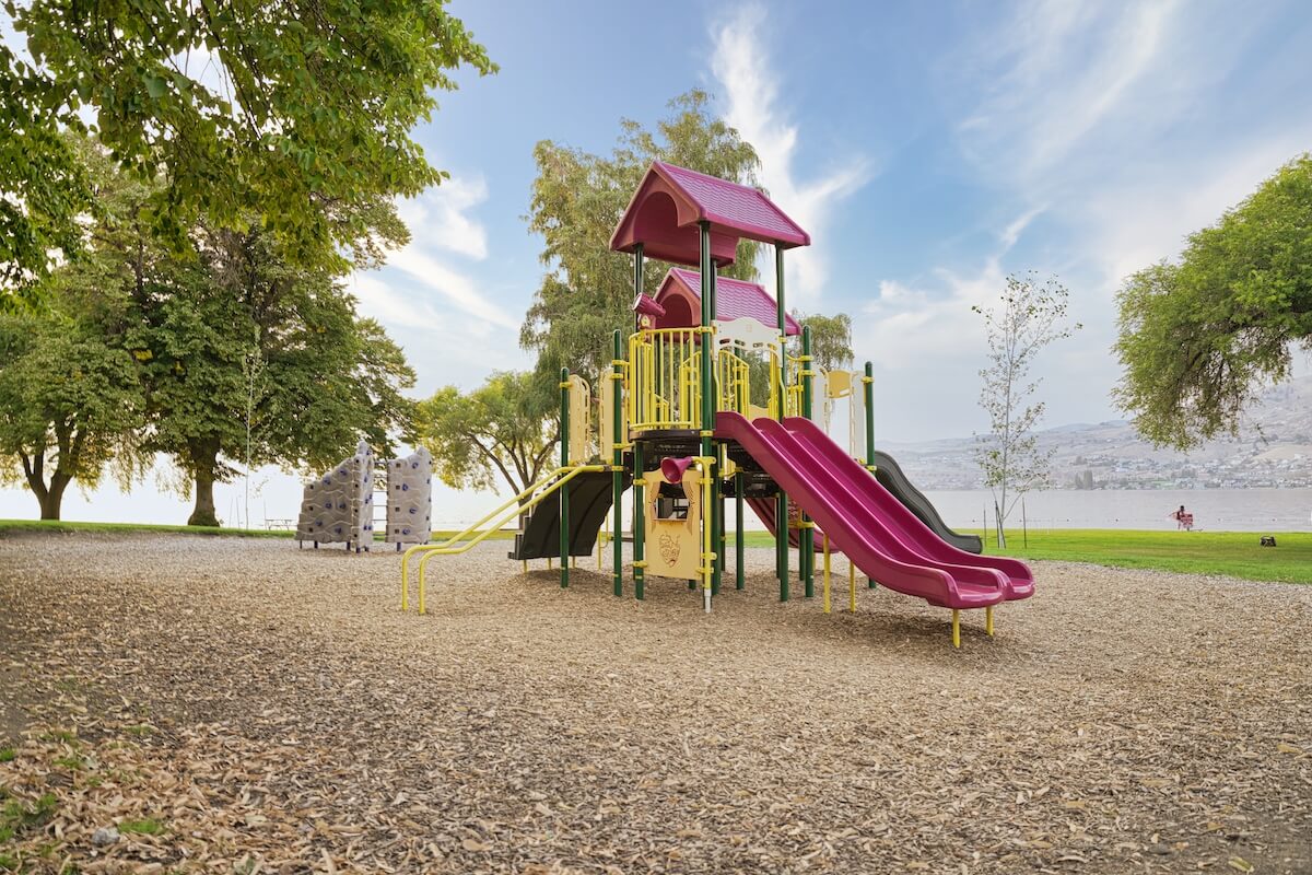 Lakeside Park waterfront and playground